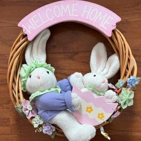Easter Bunny Wreath - Picture 2 of 7